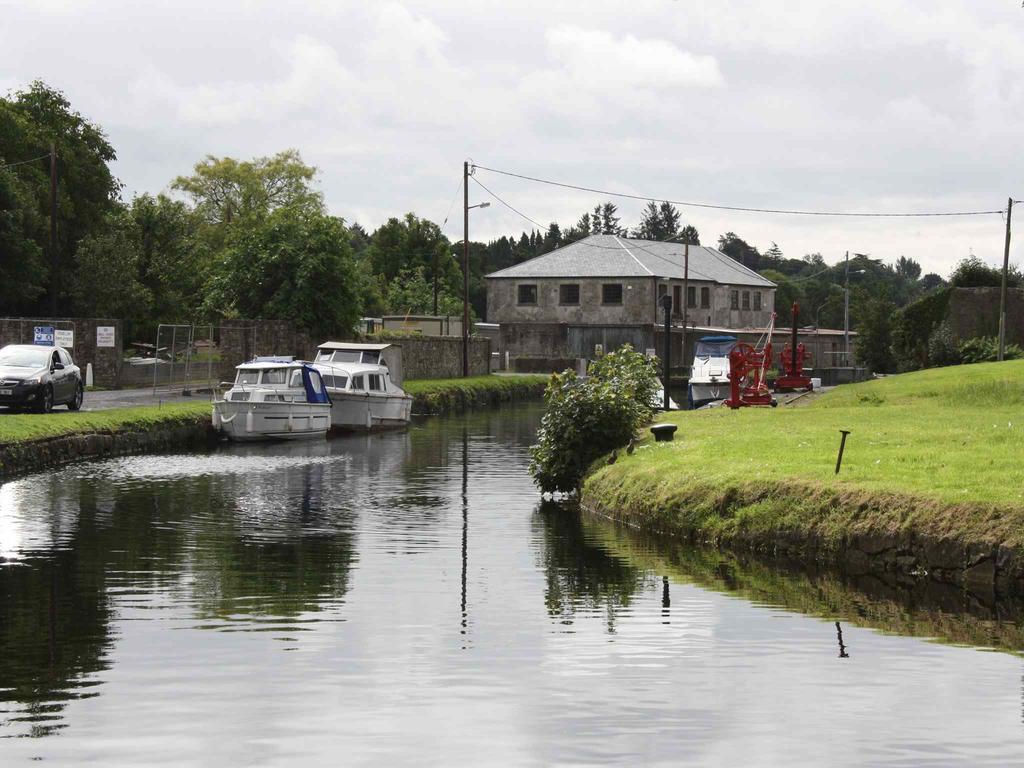 Shannon Breeze B&B Killaloe Bagian luar foto
